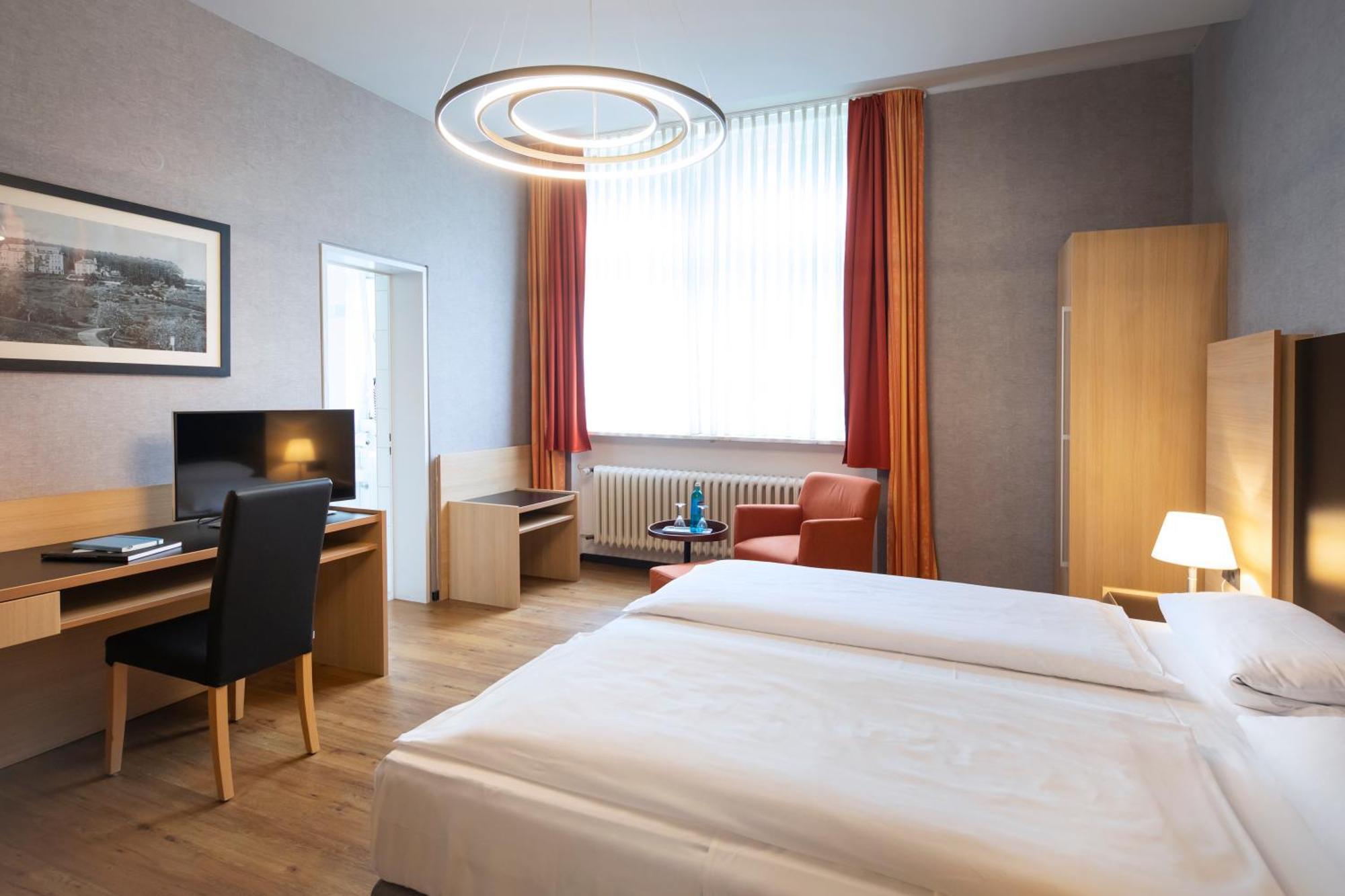 Roomingtons Hotel Franziskushoehe Lohr Lohr am Main Exterior foto