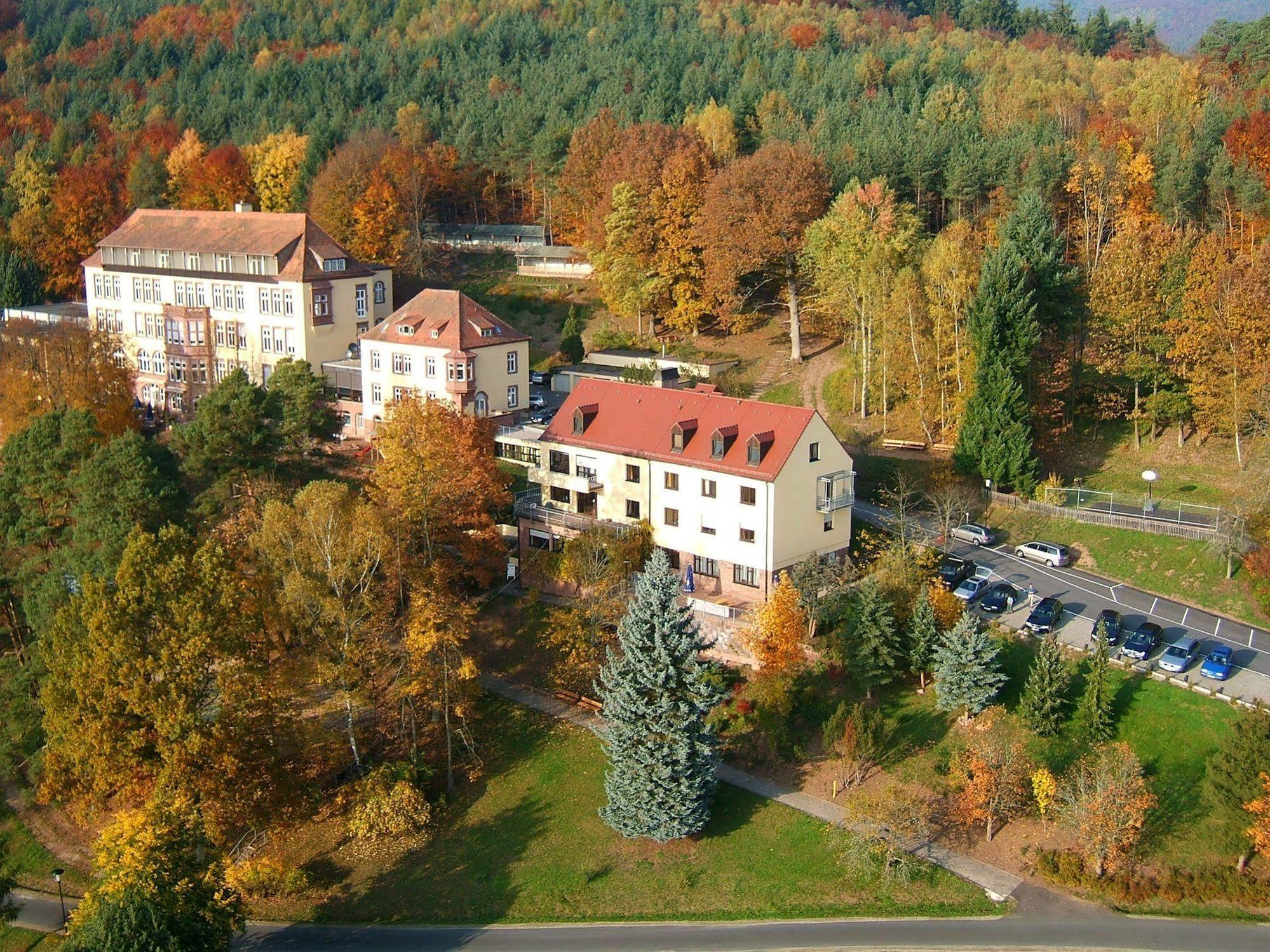 Roomingtons Hotel Franziskushoehe Lohr Lohr am Main Exterior foto